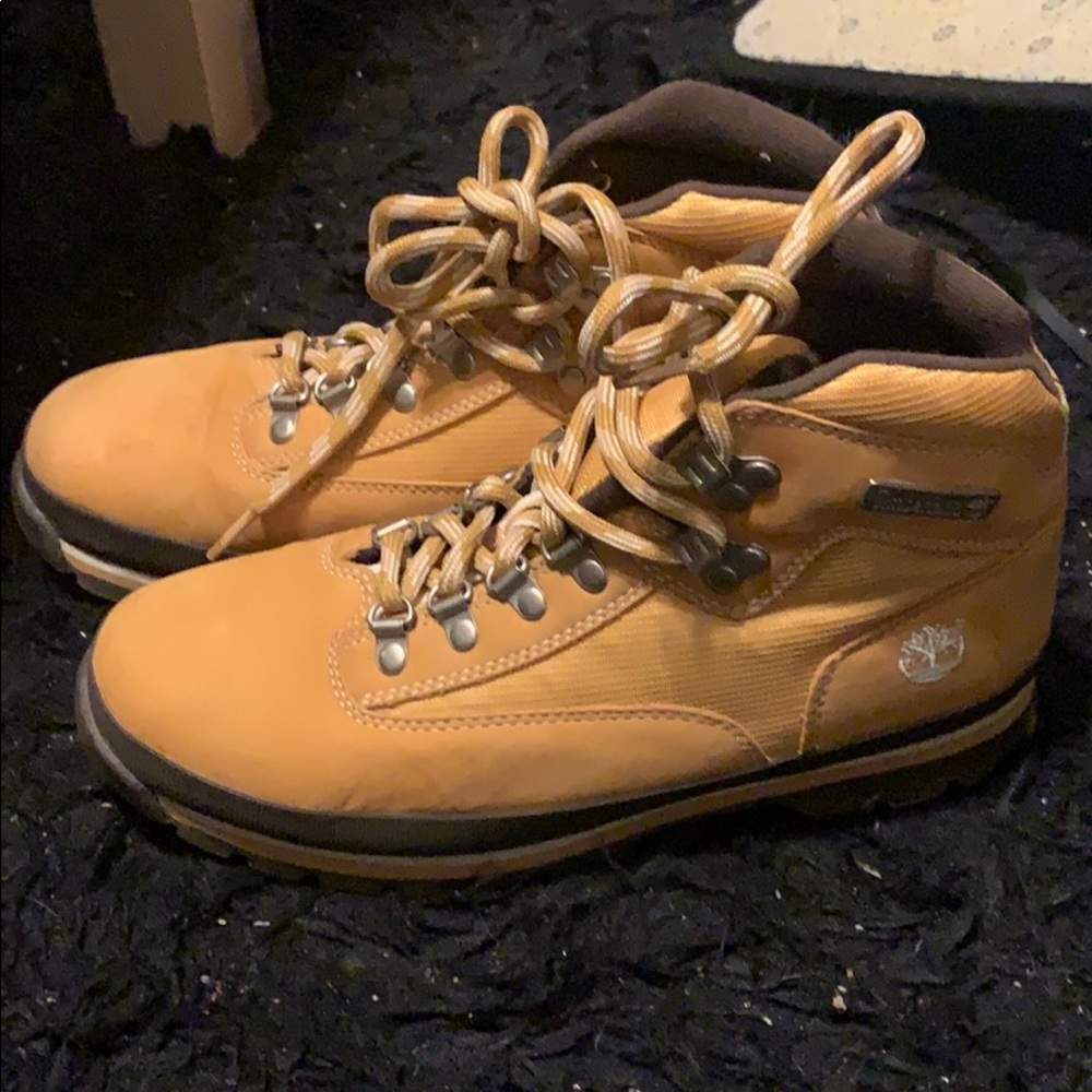 Ladies beautiful like new timberland’s
